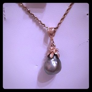 Tahitian black pearl 14kt pineapple with 14k chain